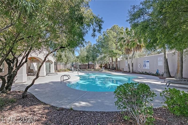 Furnished Finder property 418093_1 photo 40