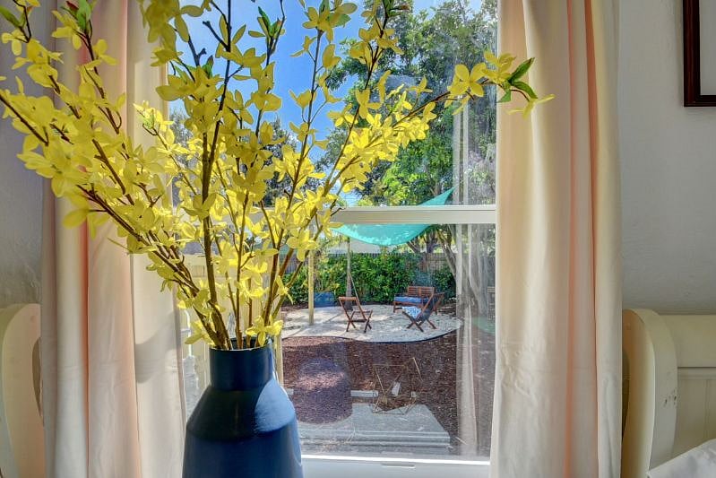 Furnished Finder property 418100_1 photo 22