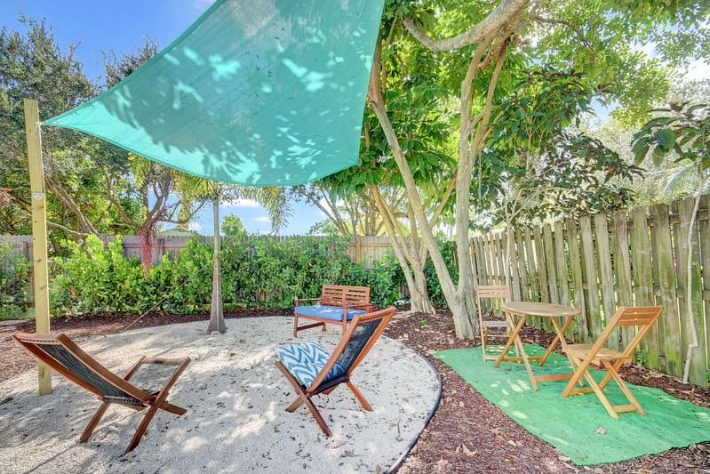 Furnished Finder property 418100_1 photo 26