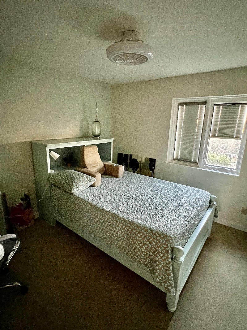Second bedroom
