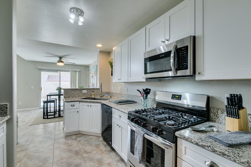 Furnished Finder property 418135_1 photo 22