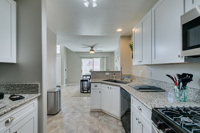 Furnished Finder property 418135_1 photo 23