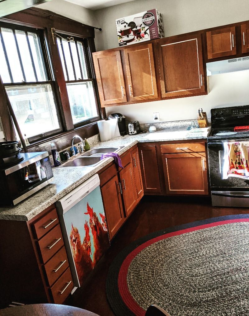 Fully equipped, modern kitchen