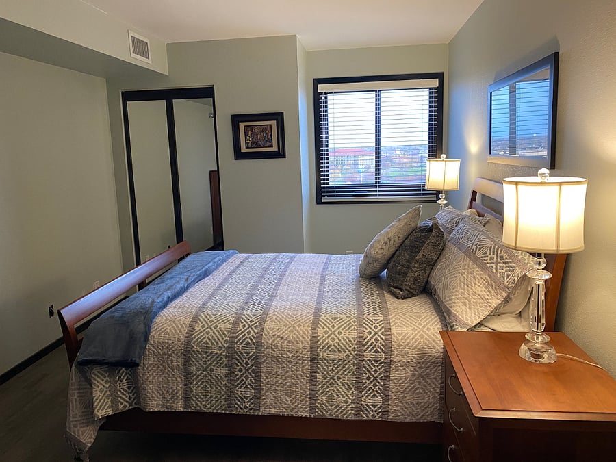 The blinds on the windows do a good job blocking out light. Because the unit faces northwest, direct sunlight peeping into the room.