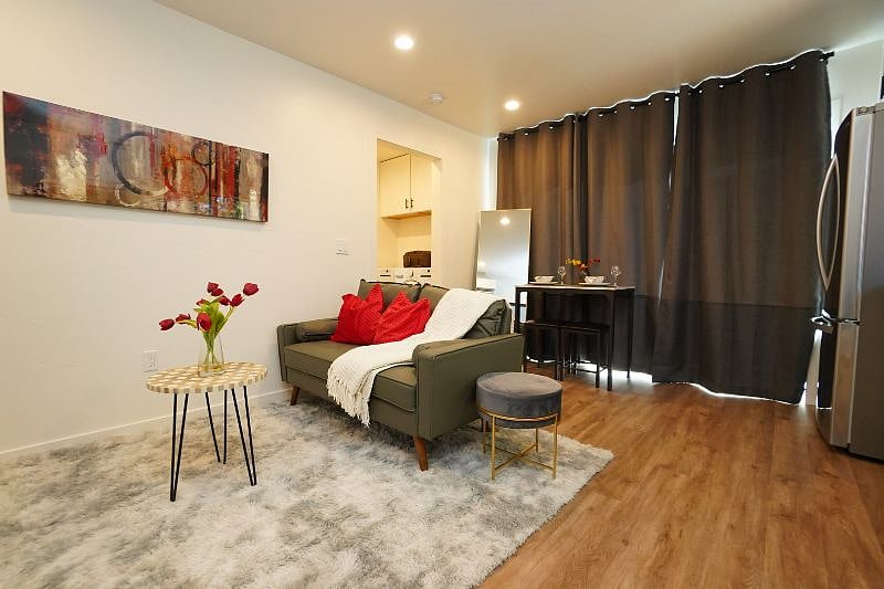 Furnished Finder property 418225_1 photo 3