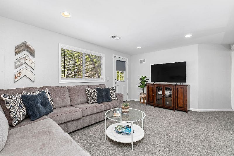 Furnished Finder property 418261_1 photo 9