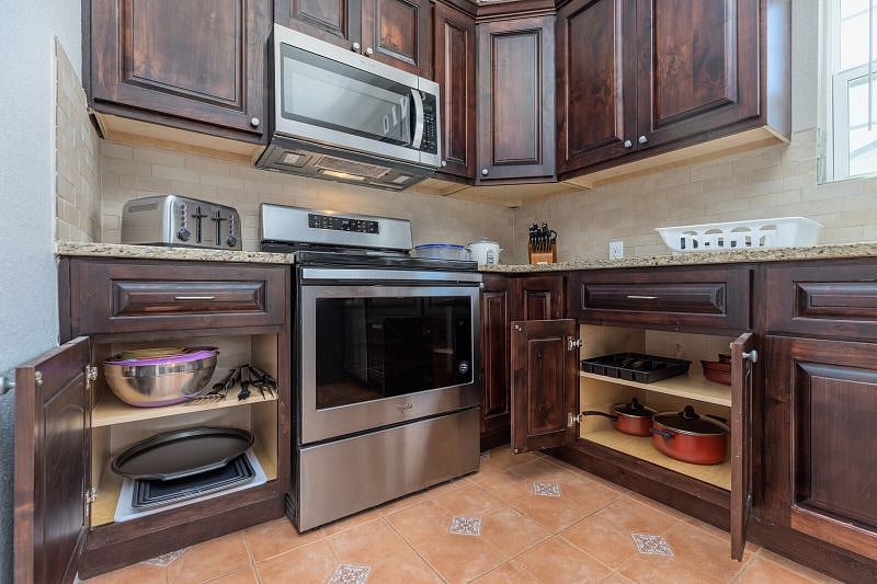Fully stocked Kitchen
