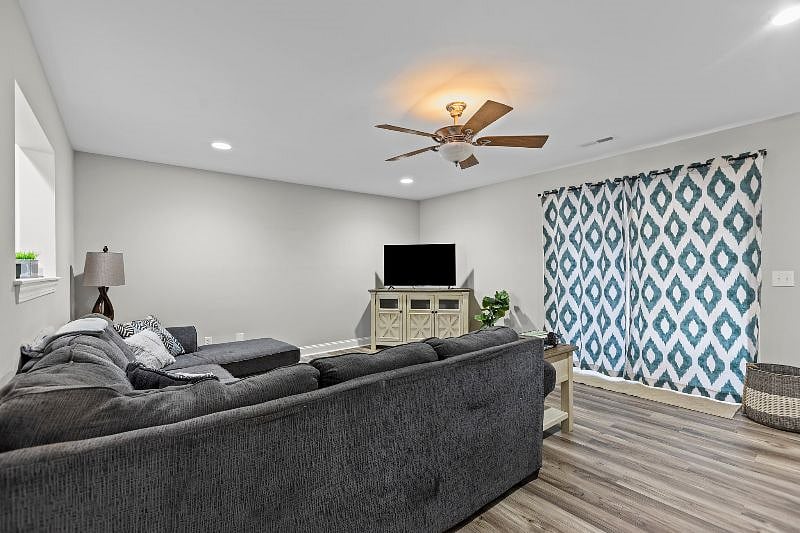 Furnished Finder property 418360_1 photo 12