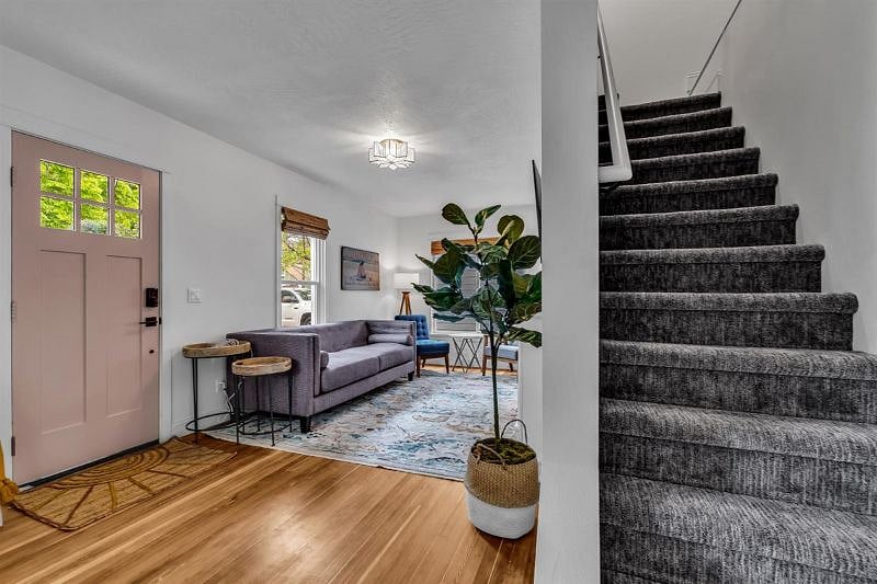 Furnished Finder property 418481_1 photo 3