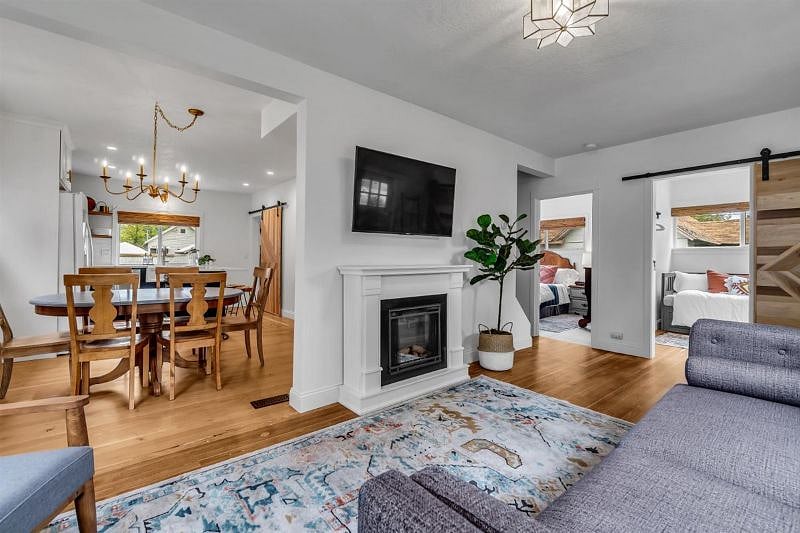Furnished Finder property 418481_1 photo 6