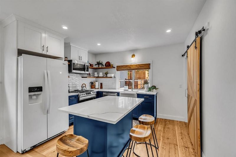 Furnished Finder property 418481_1 photo 11