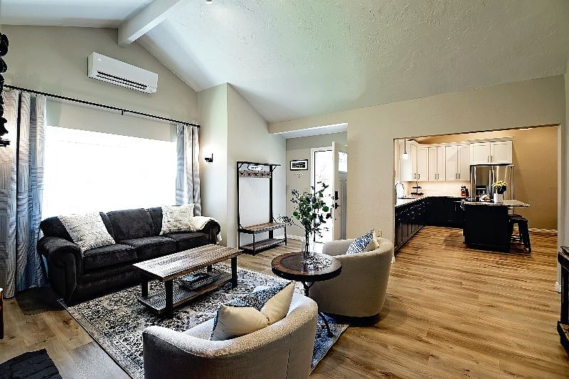 Furnished Finder property 418490_1 photo 12