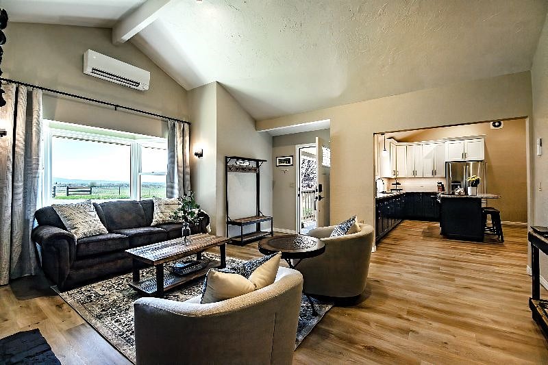 Furnished Finder property 418490_1 photo 13