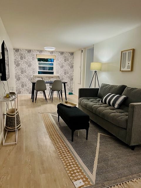 Furnished Finder property 418502_1 photo 1