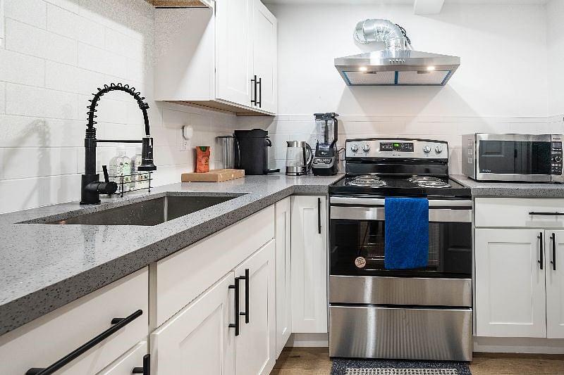 Furnished Finder property 418570_1 photo 9