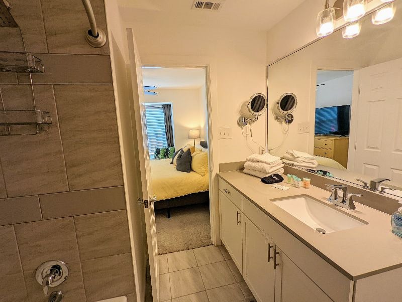 Master bedroom with king bed and ensuite full bath. Comes with two sets of all linens and towels