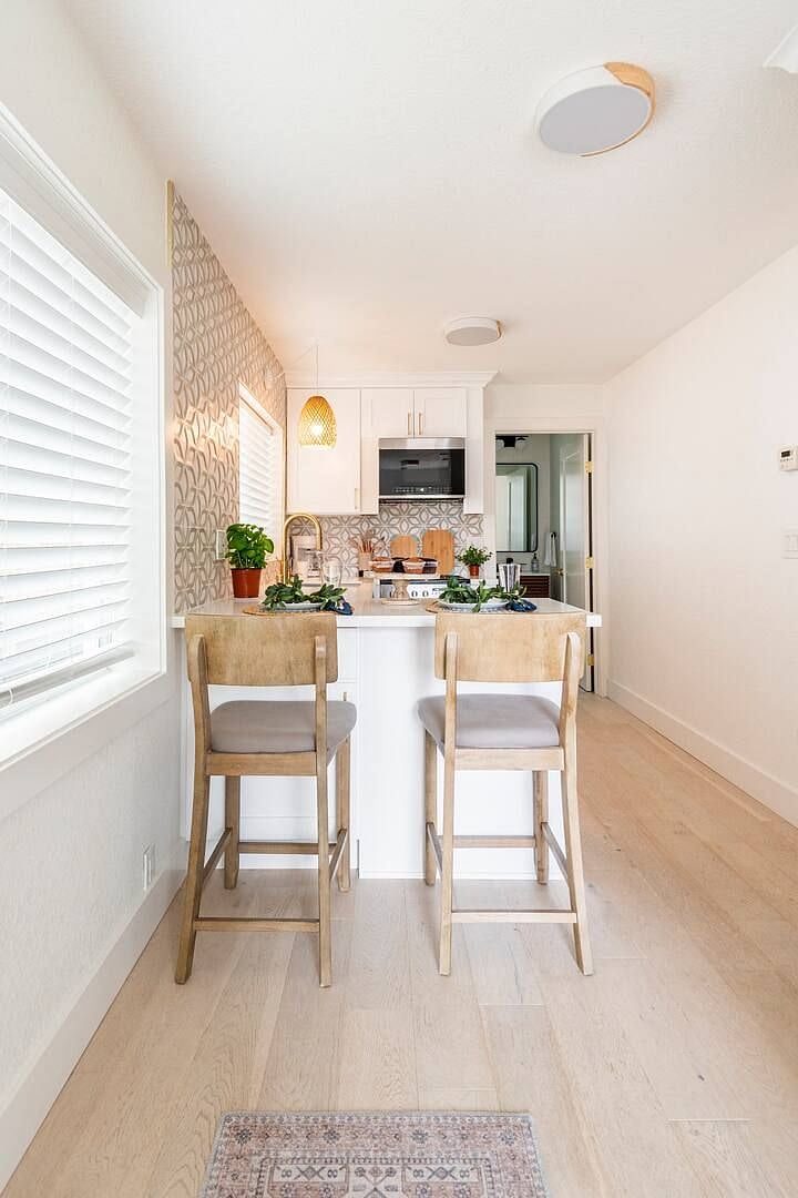 Furnished Finder property 418610_1 photo 13