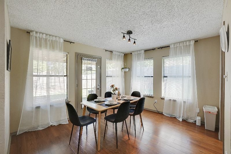 Furnished Finder property 418729_1 photo 13