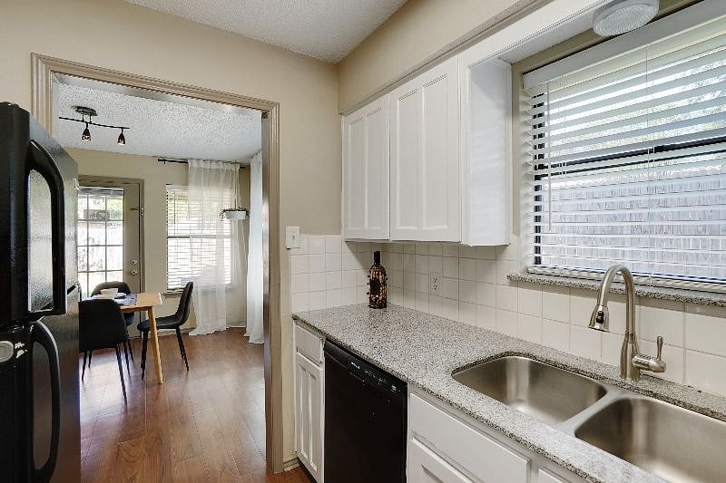 Furnished Finder property 418729_1 photo 20