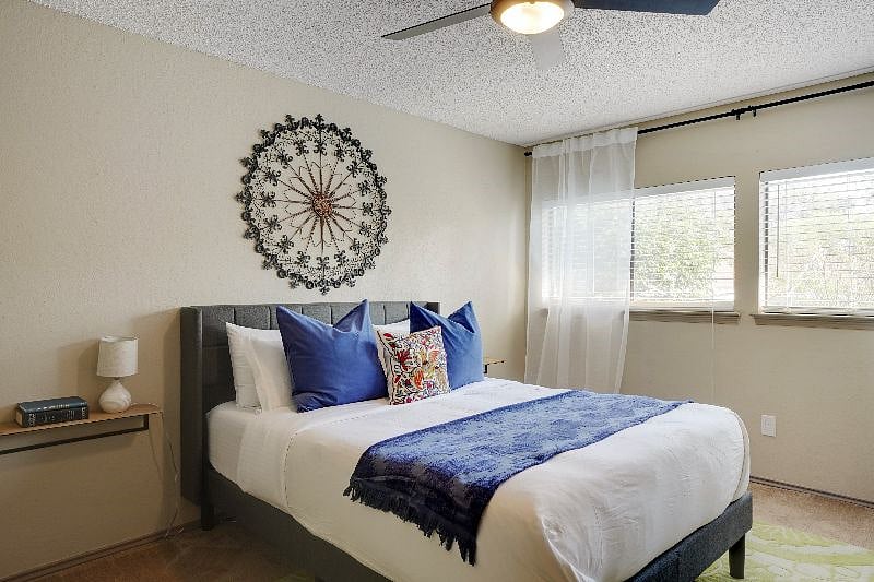 Furnished Finder property 418729_1 photo 3