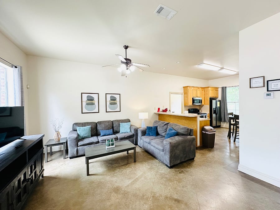 Furnished Finder property 418734_1 photo 2