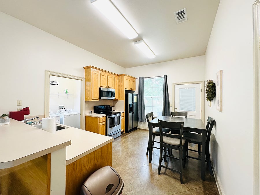 Furnished Finder property 418734_1 photo 4