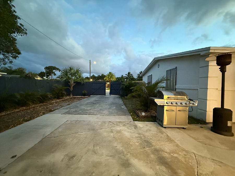 Furnished Finder property 418737_1 photo 4