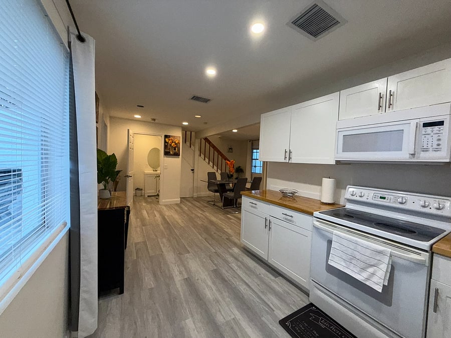 Furnished Finder property 418737_1 photo 8
