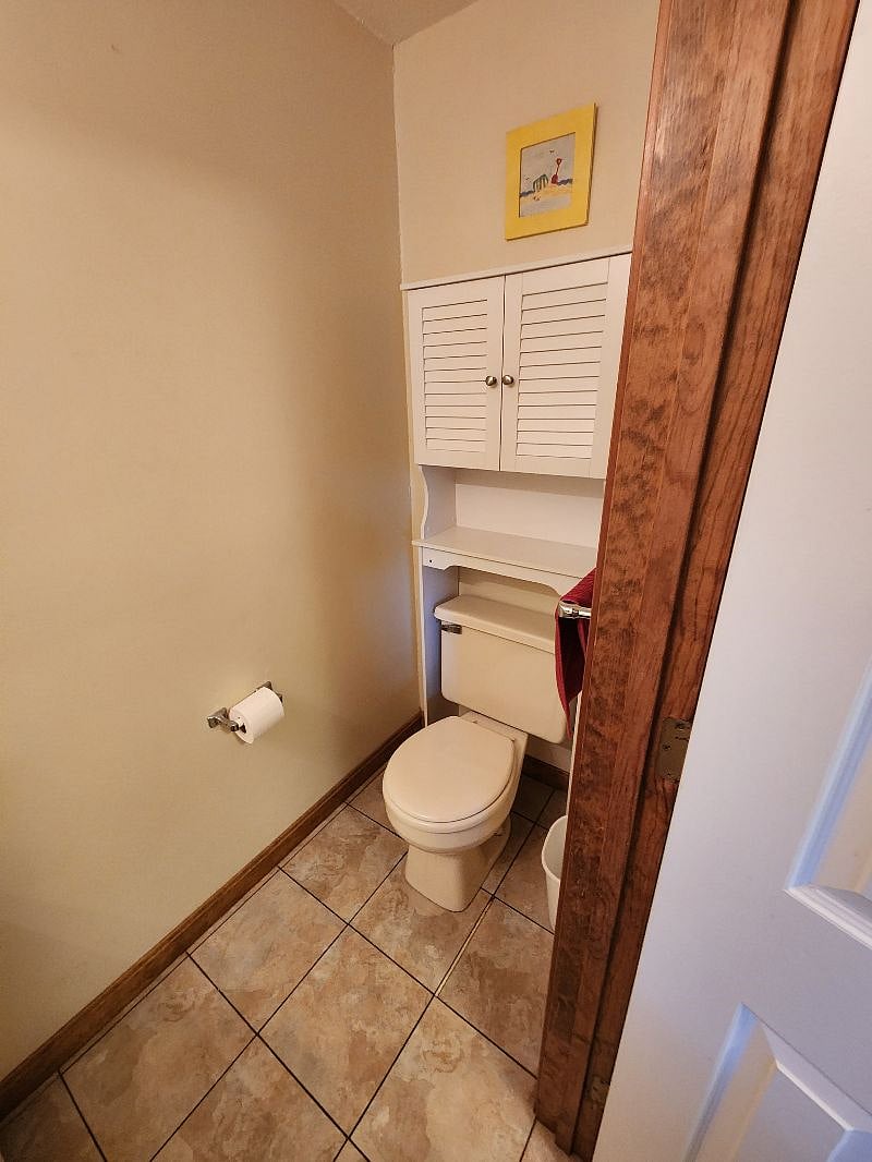 DOWNSTAIRS HALF BATH