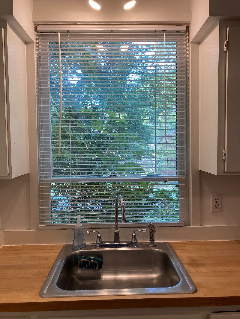 Furnished Finder property 418813_1 photo 8
