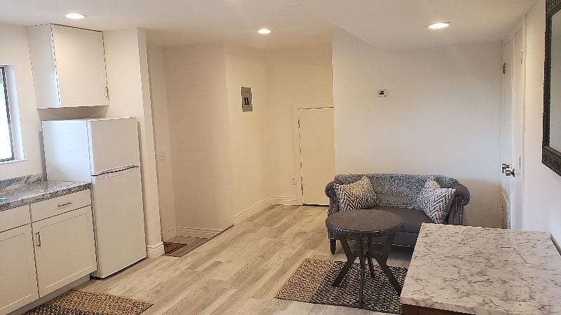 Furnished Finder property 418882_1 photo 3