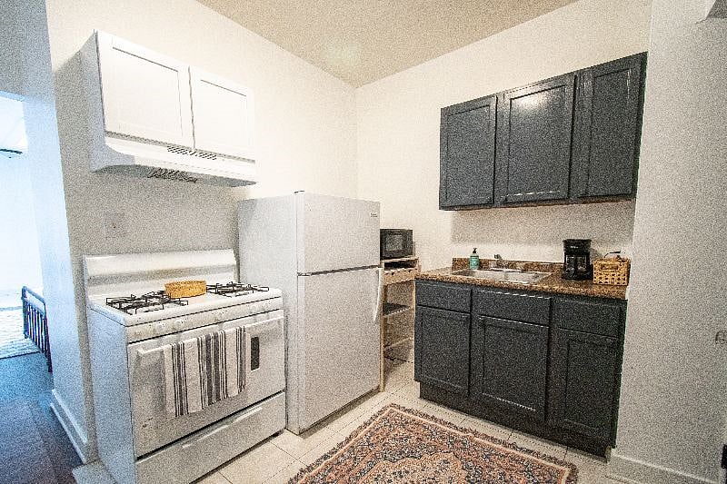Furnished Finder property 418956_1 photo 8