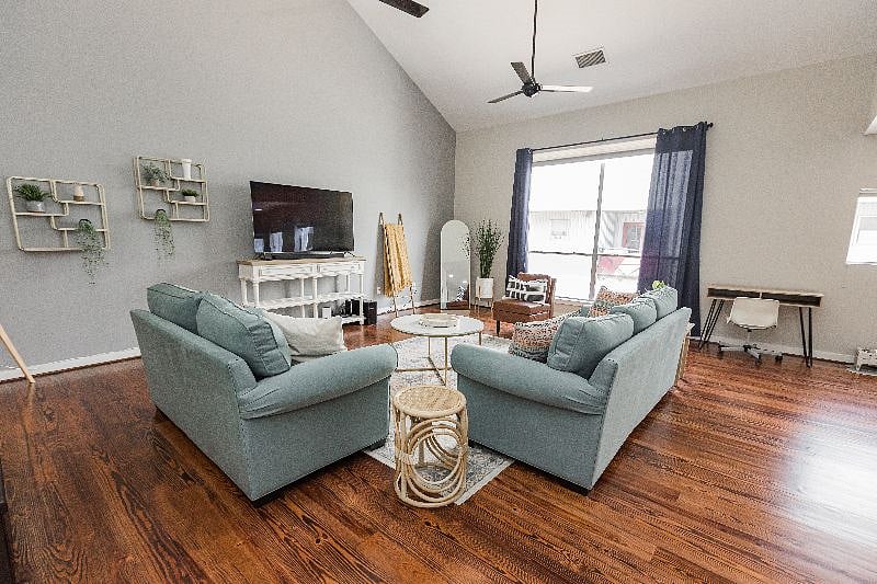 Furnished Finder property 419075_1 photo 21