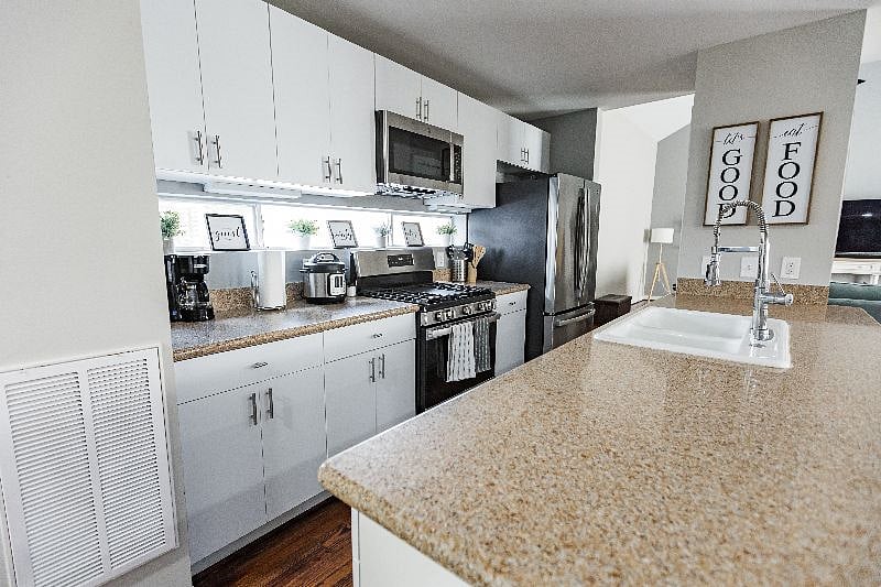 Furnished Finder property 419075_1 photo 8