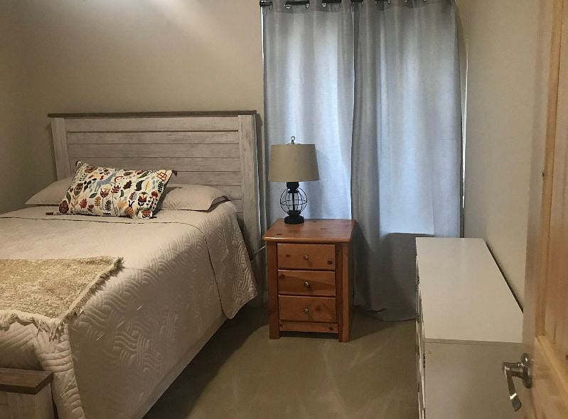 Furnished Finder property 419124_1 photo 8