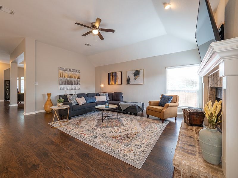 Furnished Finder property 419213_1 photo 8