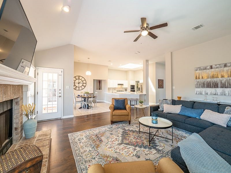 Furnished Finder property 419213_1 photo 12