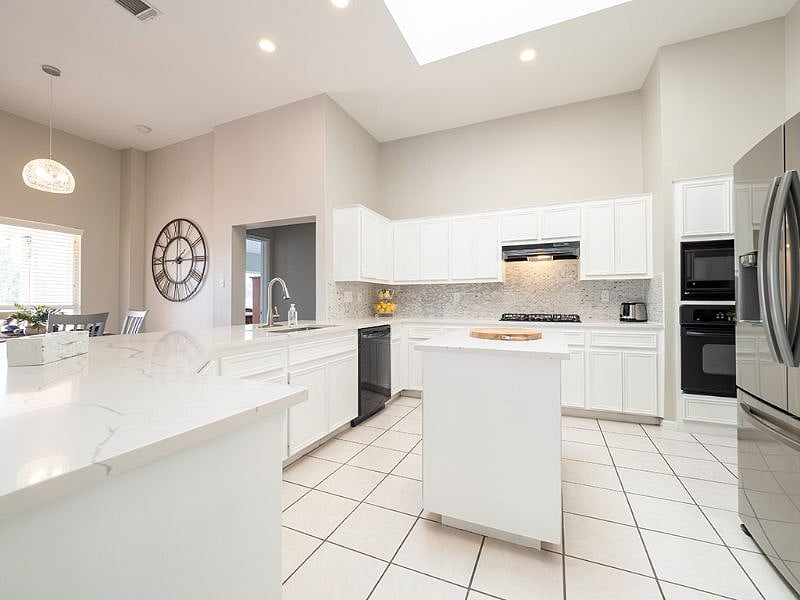 Furnished Finder property 419213_1 photo 15