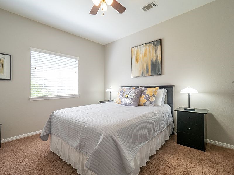 Furnished Finder property 419213_1 photo 29