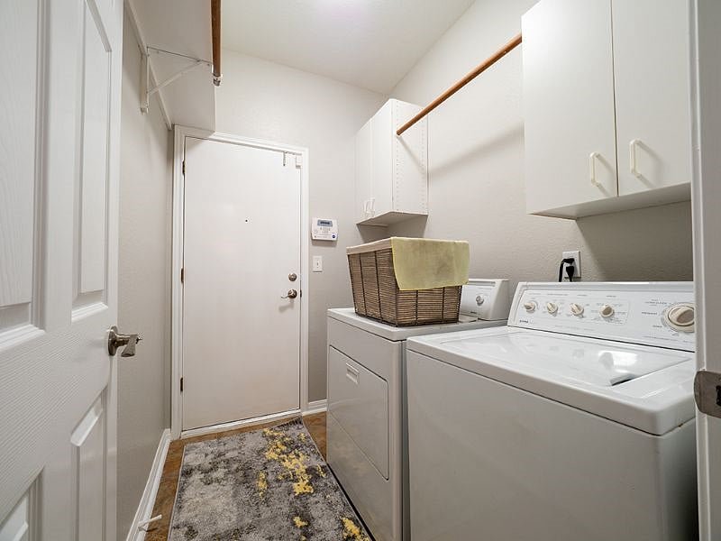Furnished Finder property 419213_1 photo 32