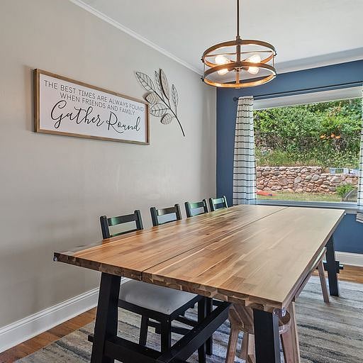 This bright and welcoming upper-level unit is ideal for travel nurses or professionals seeking comfort and convenience during their stay in Rapid City.
