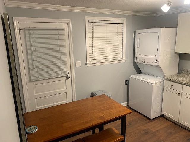 Furnished Finder property 419333_1 photo 3