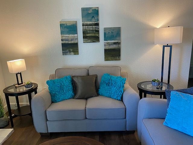 Furnished Finder property 419371_4 photo 3