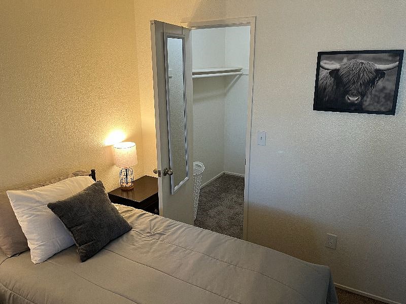 Furnished Finder property 419371_4 photo 17
