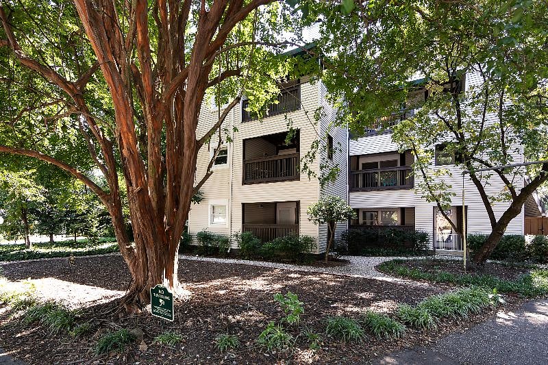 Greenway Ave condo