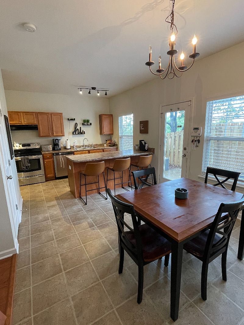 Furnished Finder property 419435_1 photo 5