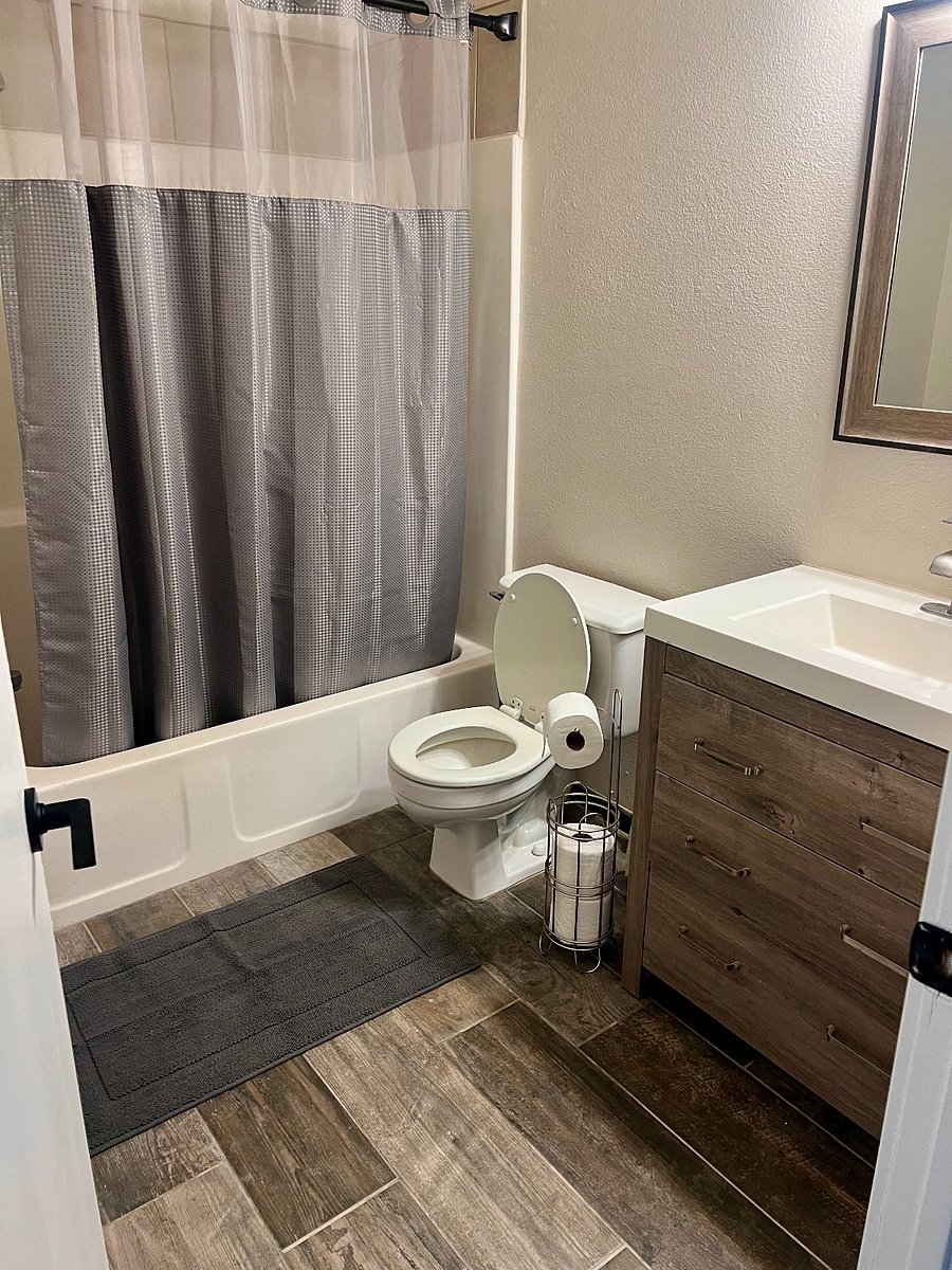 Bathroom on first floor