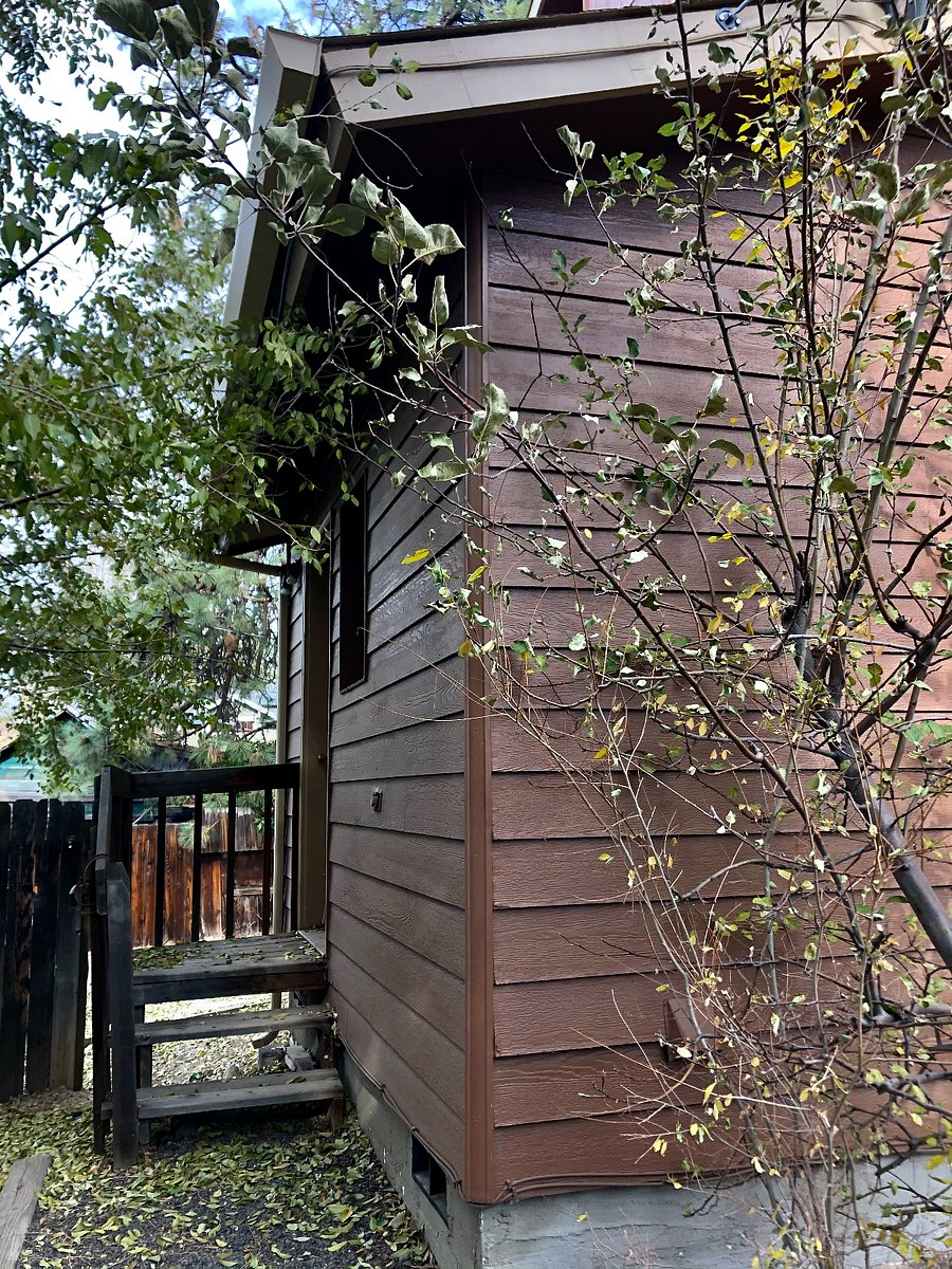 Access to laundry room at back of townhouse