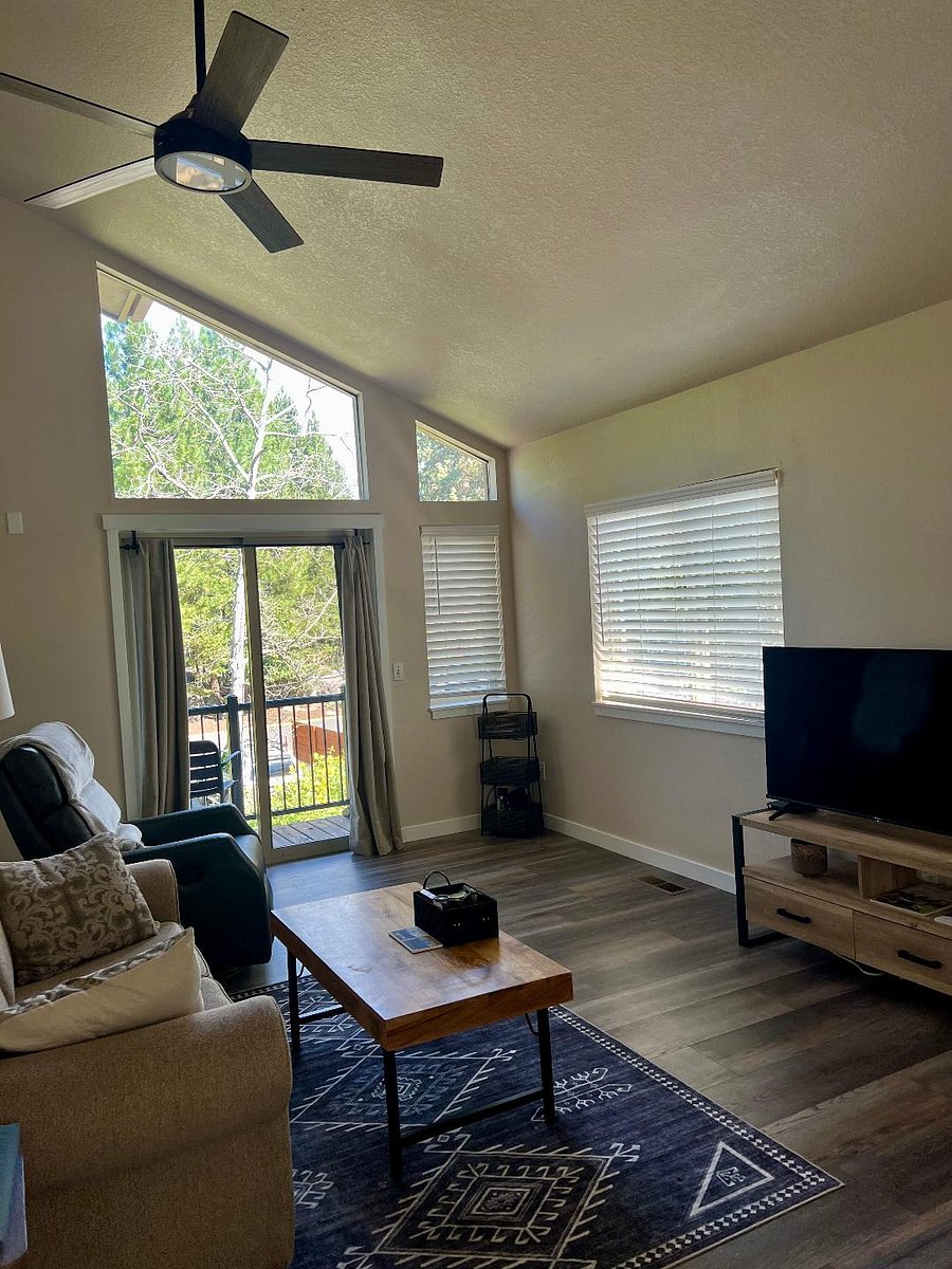 Living room on upper floor