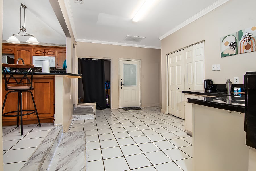 Furnished Finder property 419521_3 photo 4